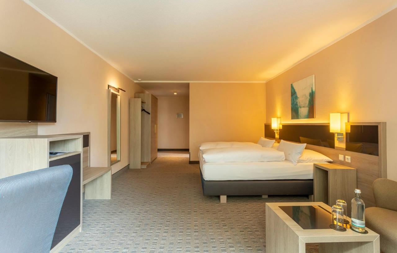 Parkhotel Berghoelzchen Хильдесхайм Экстерьер фото