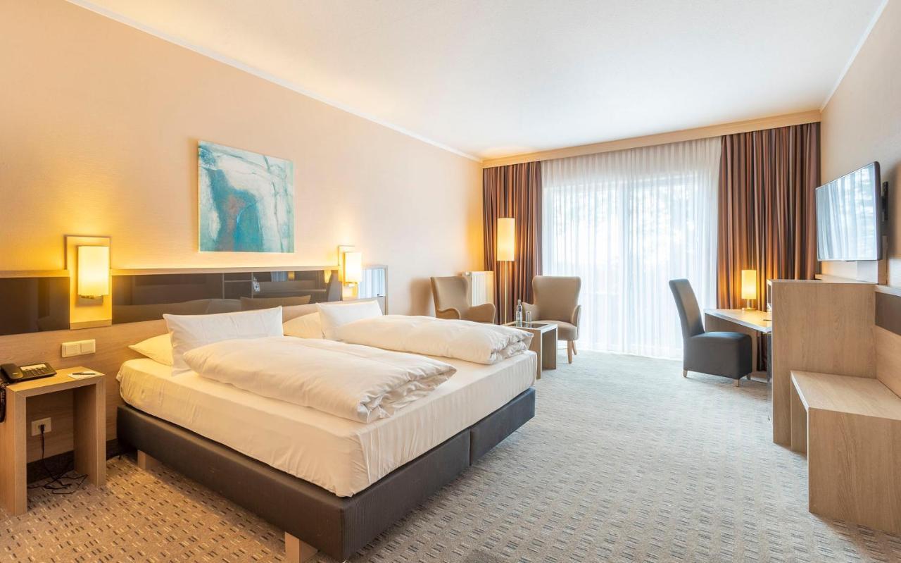 Parkhotel Berghoelzchen Хильдесхайм Экстерьер фото