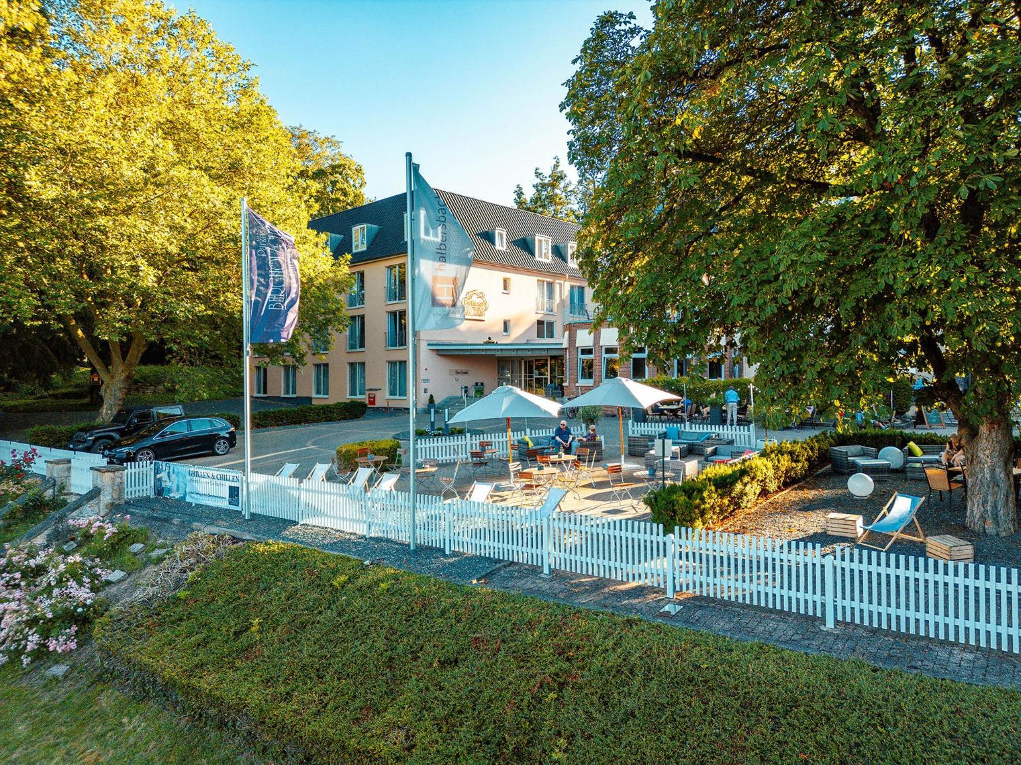 Parkhotel Berghoelzchen Хильдесхайм Экстерьер фото